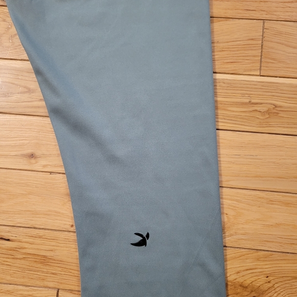 Glider capri yoga leggings - Picture 6 of 8